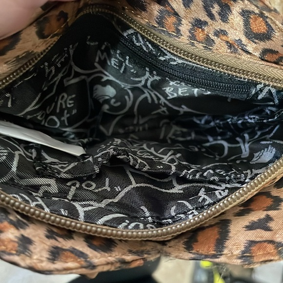 Betsey Johnson Leopard Print Lip Clutch - Picture 7 of 9